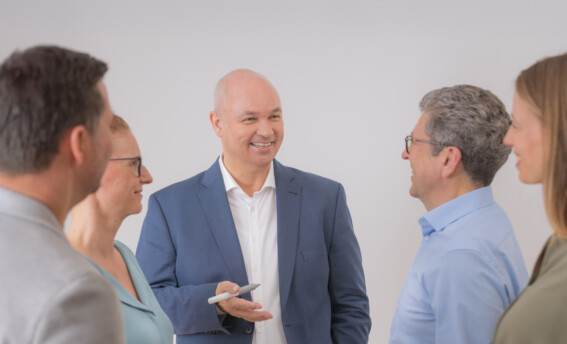 Diskussion im Team Ingo Steinke