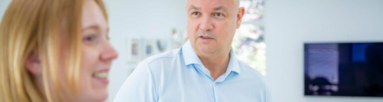 Psychologie der Führung mit Dipl.-Psych. Ingo Steinke bei COATRAIN® Dipl.-Psych. Ingo Steinke im Austausch im Rahmen der Ausbildung „Psychologie der Führung“ bei COATRAIN® in Hamburg.