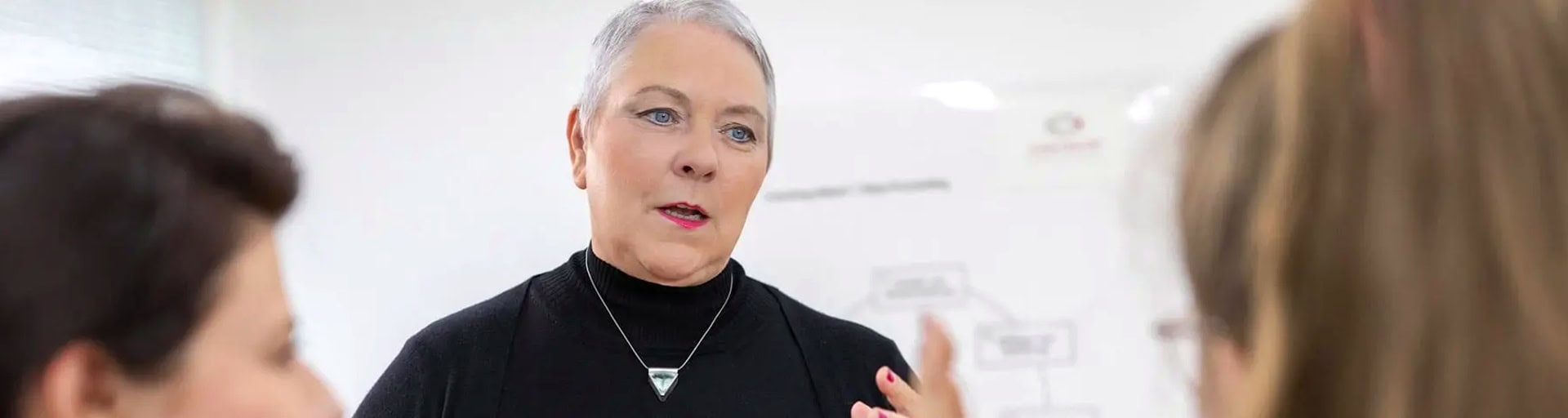 Life Coaching mit Dipl.-Psych. Johanna M. Steinke bei COATRAIN® Dipl.-Psych. Johanna M. Steinke im Austausch im Rahmen eines Life Coachings bei COATRAIN® in Hamburg.
